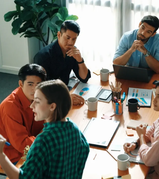 Offshoring-and-Outsourcing-A-group-of-Filipino-professionals-collaborating.-iSupport-Worldwide